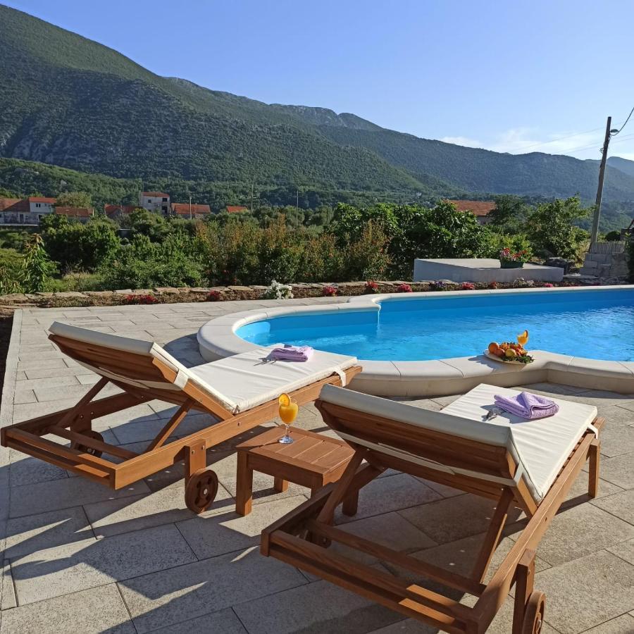 Village Kamenica Ferienhaus