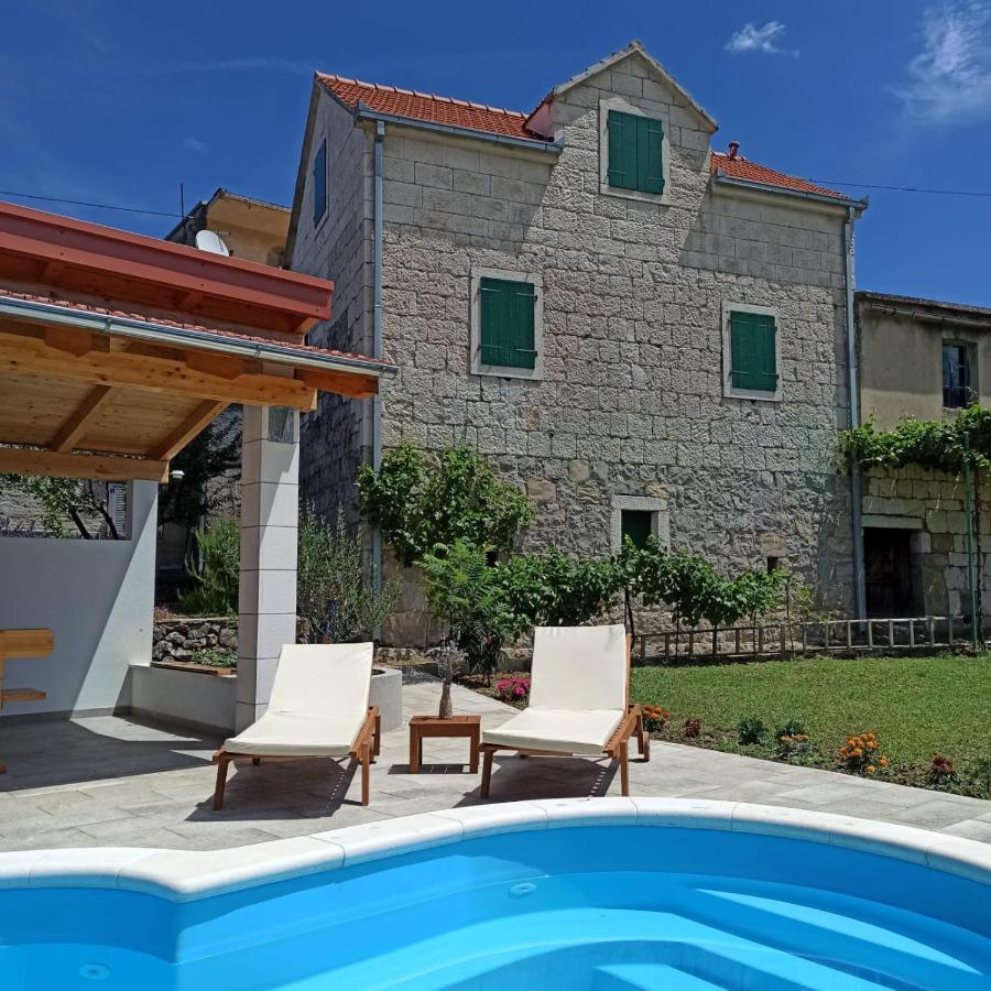 Village Kamenica Ferienhaus Kostanje